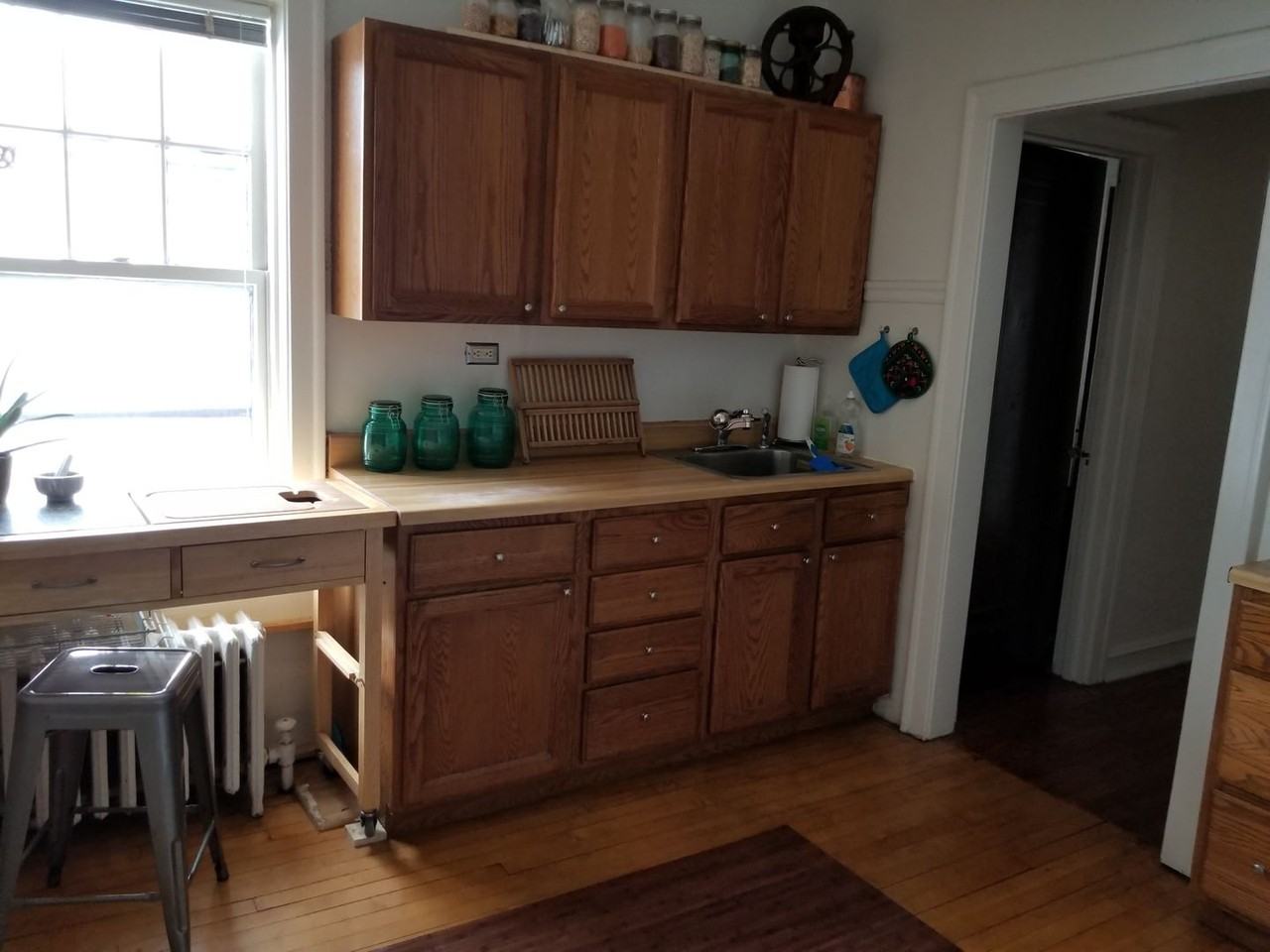 297 - *1317-21 Washington Building* - Photo 7 of 10