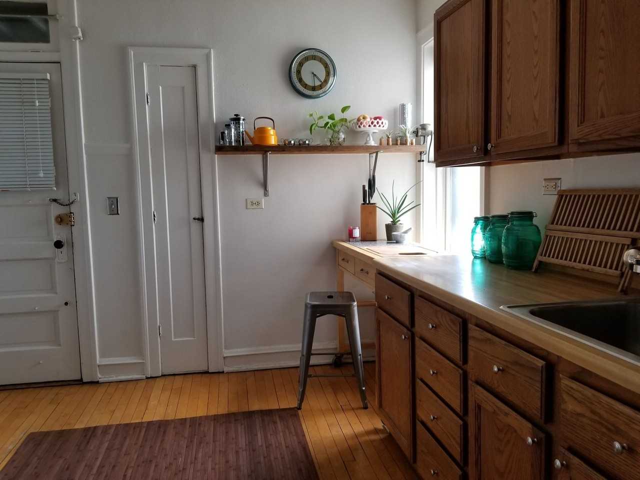 297 - *1317-21 Washington Building* - Photo 6 of 10