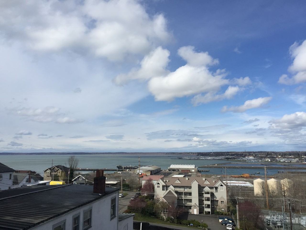 Bay View Apartments Near WWU - Photo 3 of 22