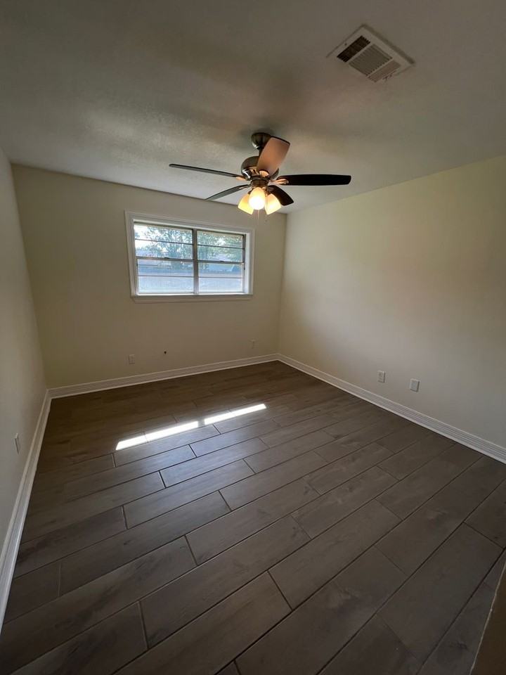 2710 Beazley Pl - Photo 4 of 9