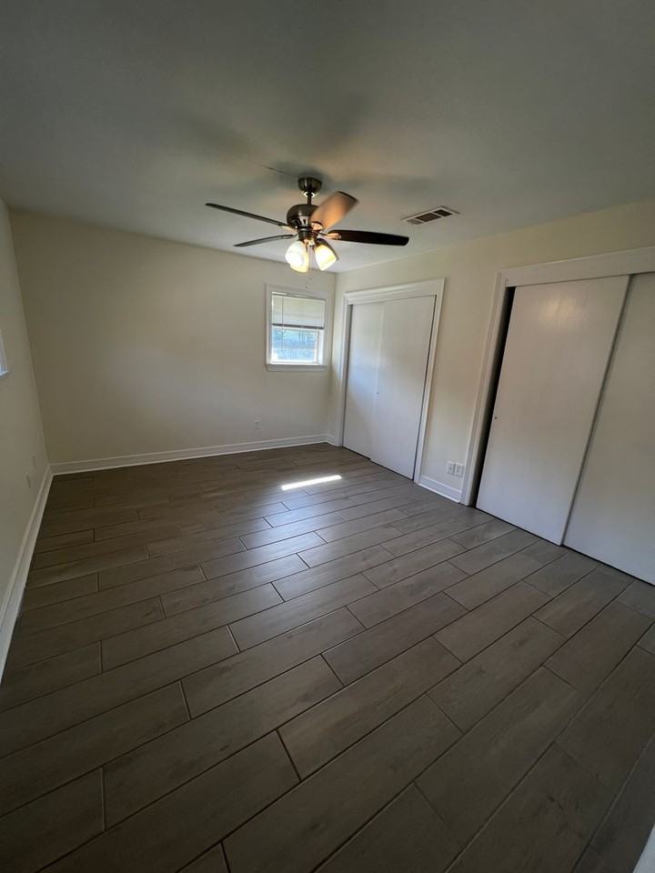 2710 Beazley Pl - Photo 5 of 9