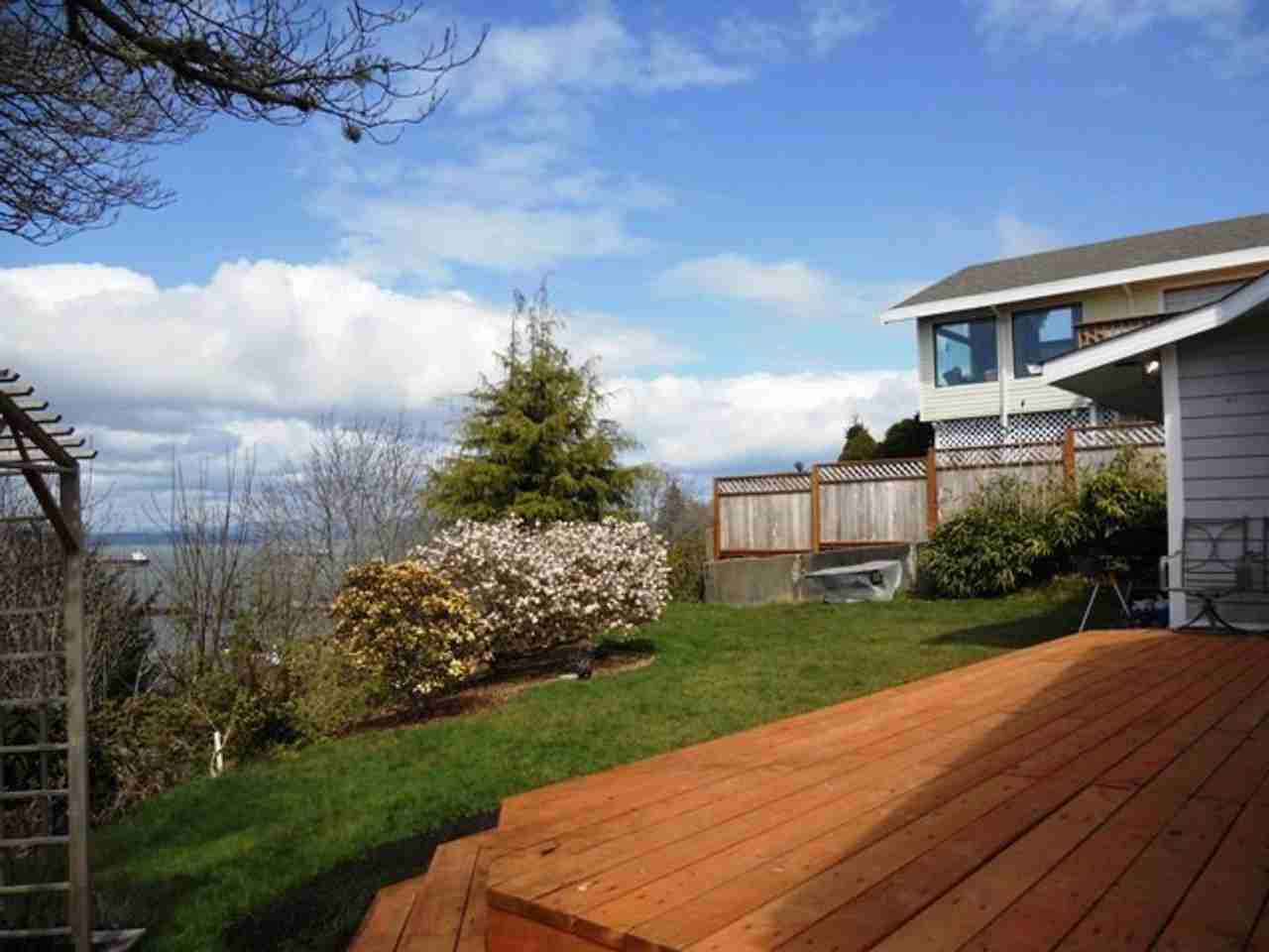 3560 Grand Ave - Photo 2 of 33