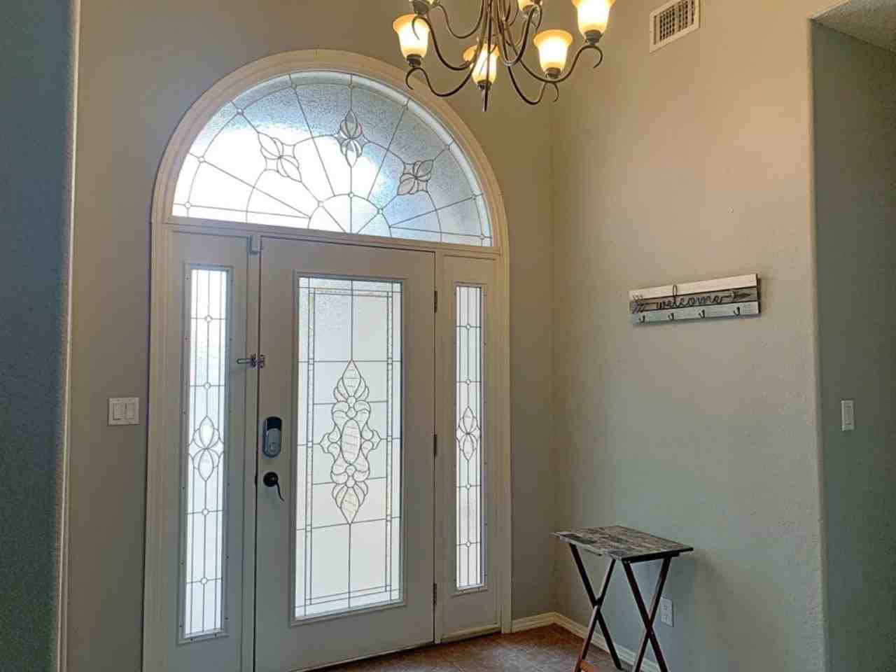 1606 W Runyan Ave - Photo 3 of 30