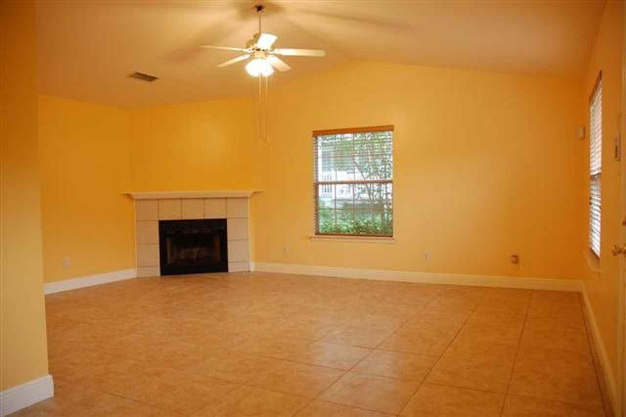 2340 Havenbrook Ct - Photo 2 of 5