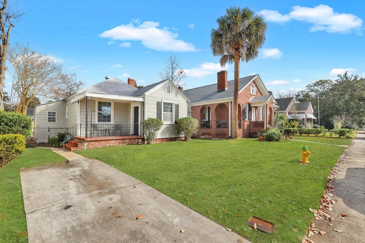 720 E 51st St - Photo 3 of 30