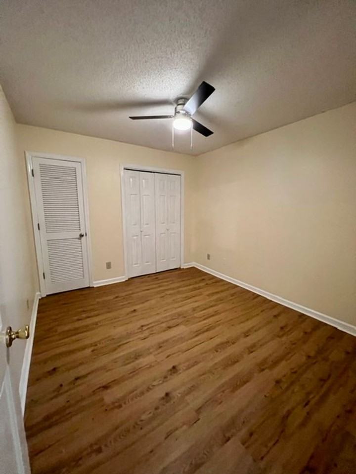 623 Lilly Ln - Photo 6 of 13