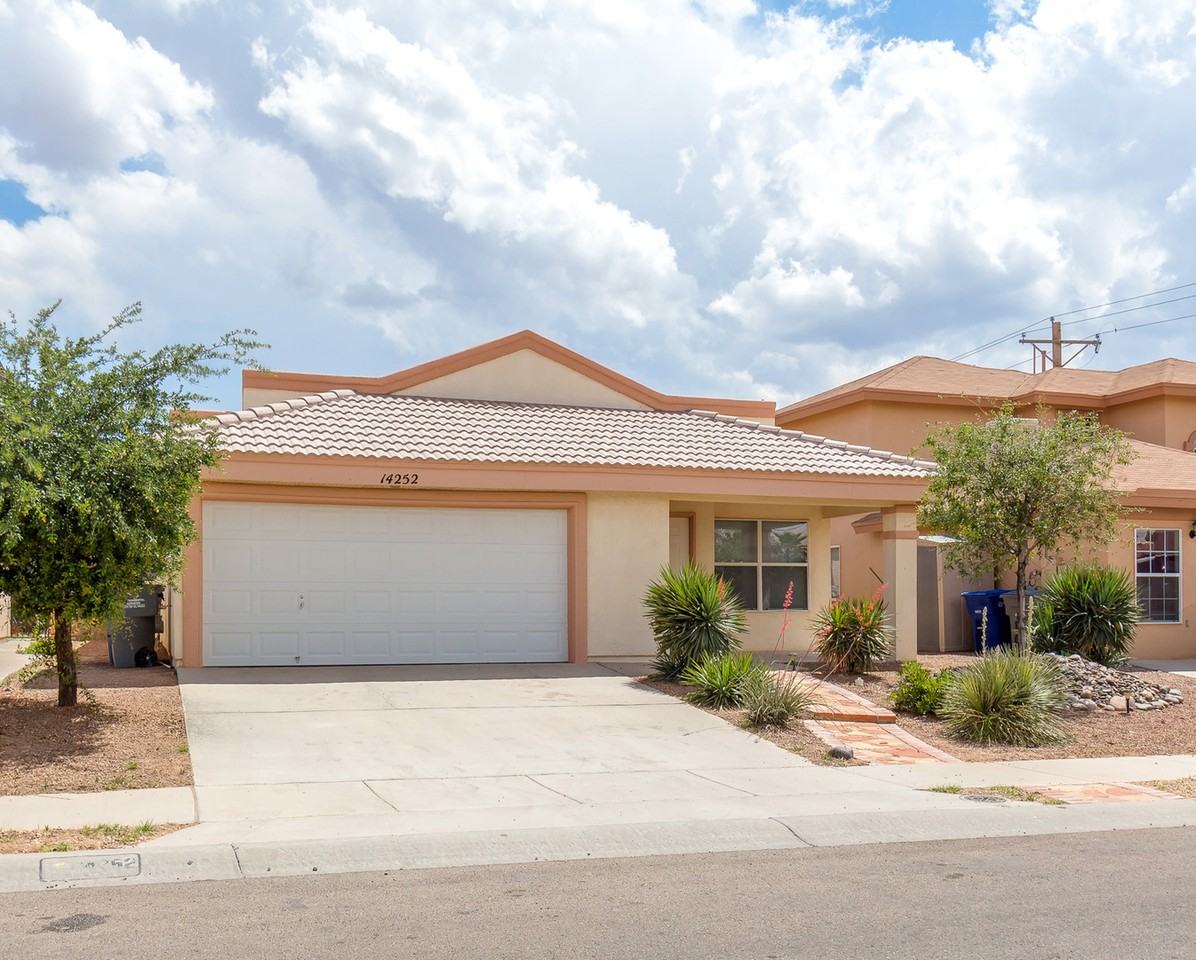 14252 Spanish Point Dr - Photo 3 of 27