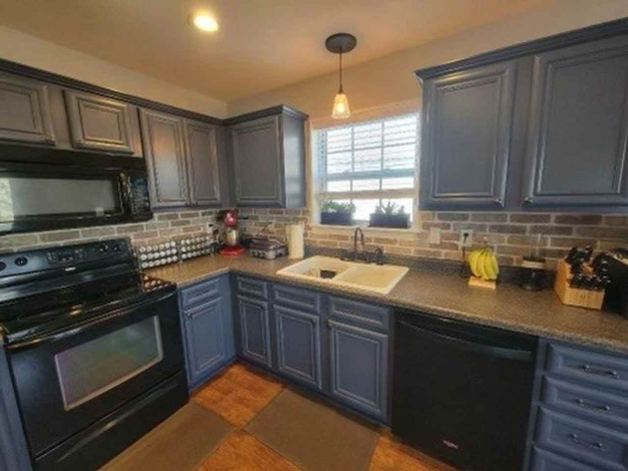 230 Settlers Pass - Photo 7 of 29