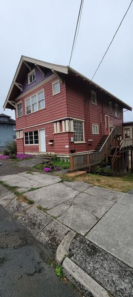 1010 Franklin Ave. - Photo 2 of 2