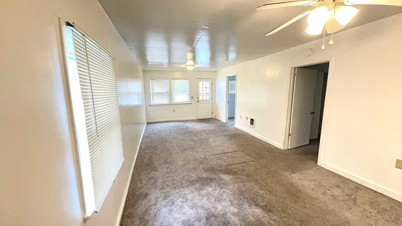 Kentucky Ave Fourplex - Photo 3 of 13