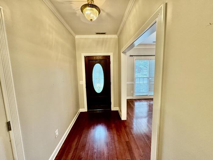 2608 Quarter Ln Se - Photo 2 of 34