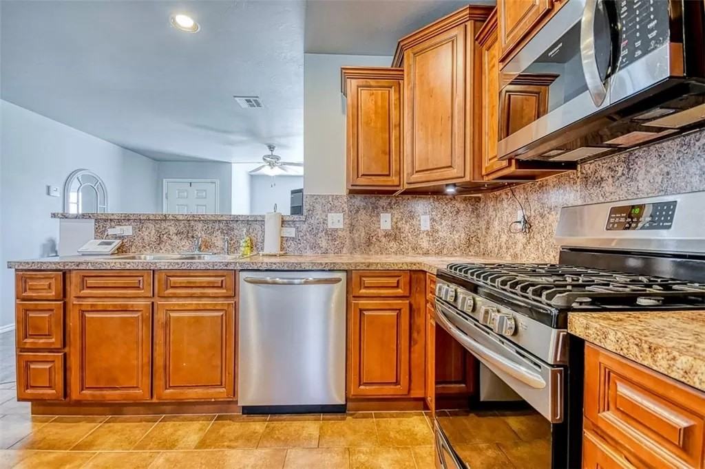 823 Monarch Way #NA - Photo 4 of 10