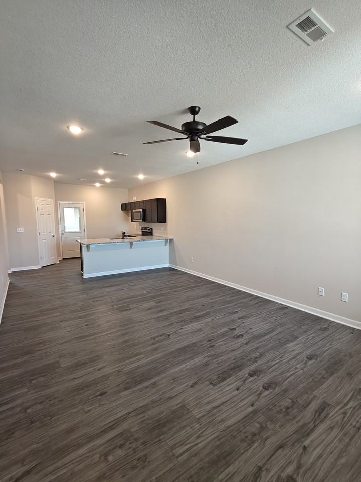 5305 N Toben Ct #NA - Photo 2 of 14