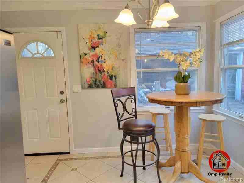 18311 Norwich Rd #1 - Photo 4 of 22