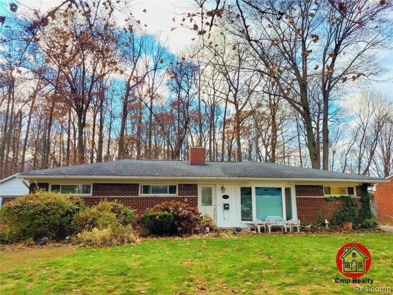 18311 Norwich Rd #1 - Photo 6 of 22