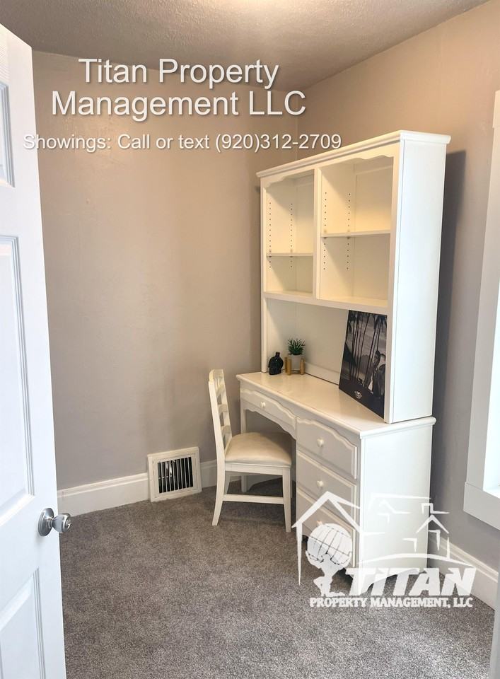 1126 Central St #1 - Photo 5 of 10