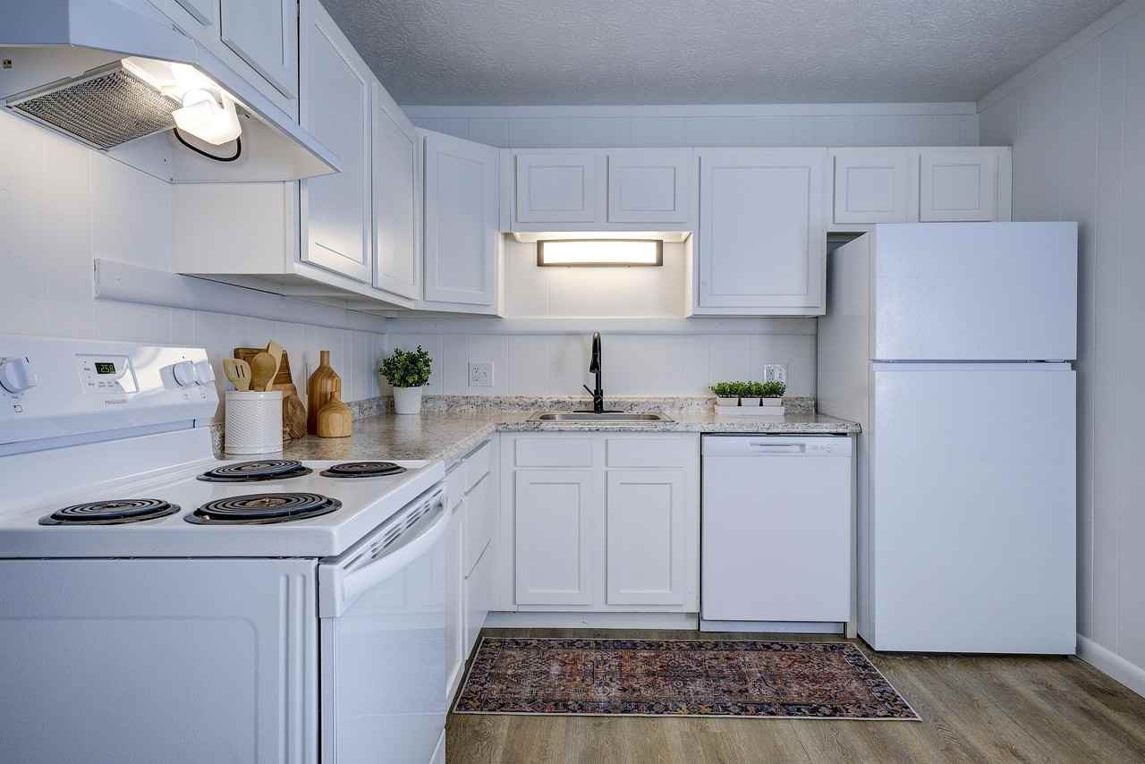 102 Diane Ln #226 - Photo 5 of 16