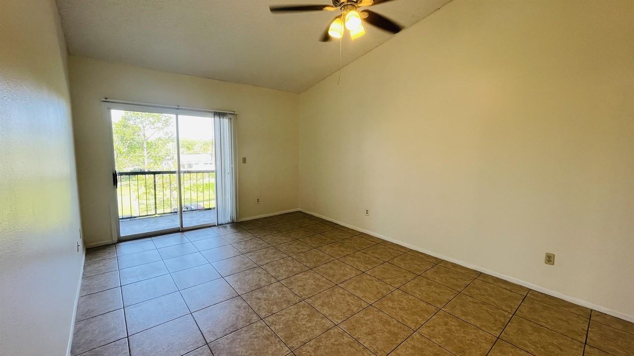 1932 Lake Atriums Cir #85 - Photo 6 of 23