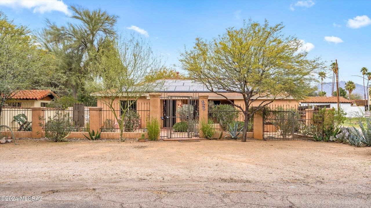 Calle Altar3849 E 1, Tucson, AZ 85716 3 Bedroom House for 2,495