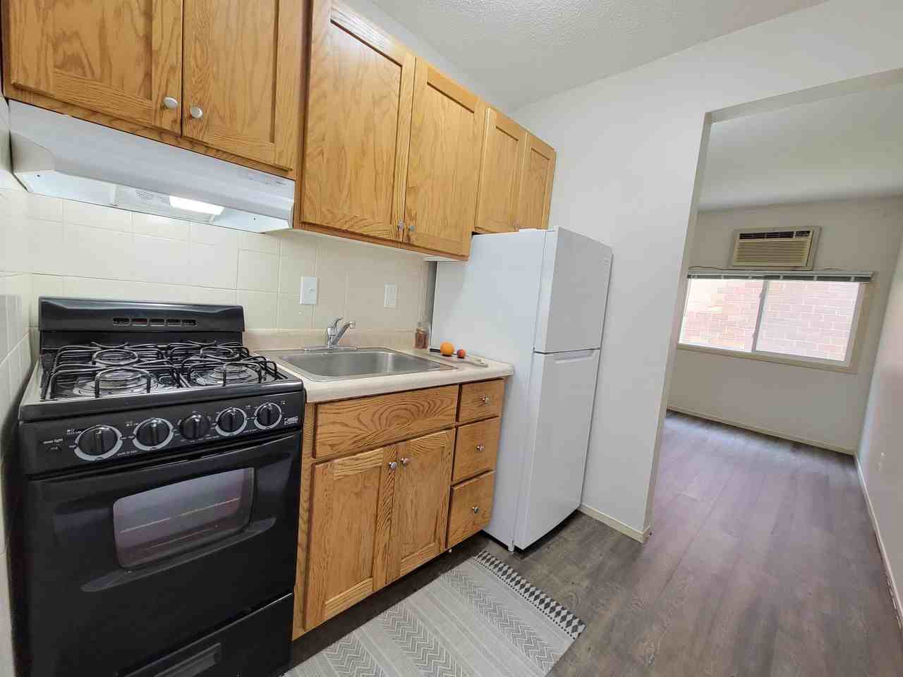 1804 1804 2nd Street SouthwestApt 11 #1804-11 - Photo 4 of 13