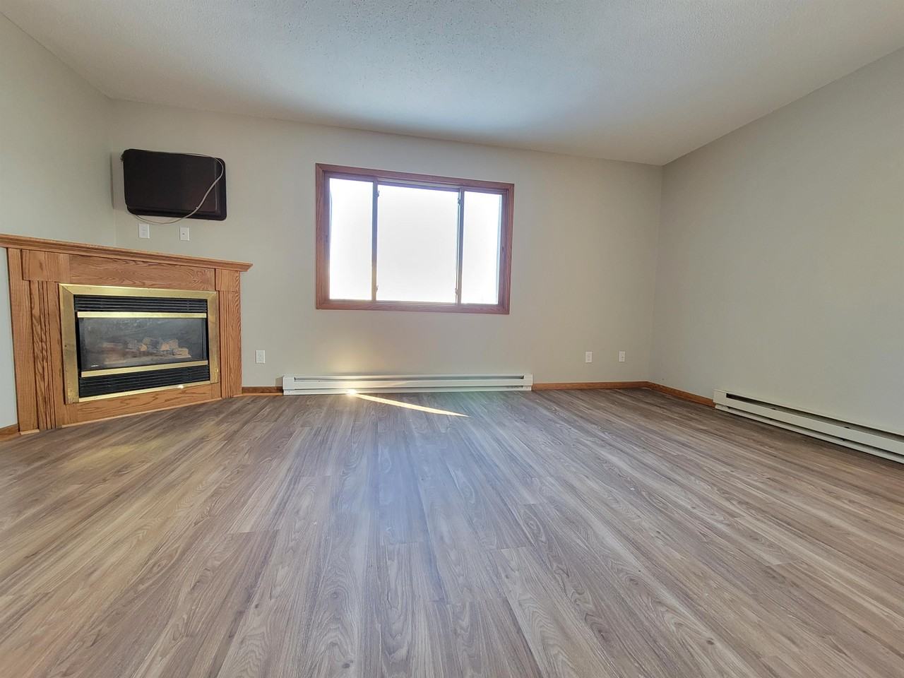 204 18th St Sw #5 - Photo 6 of 15