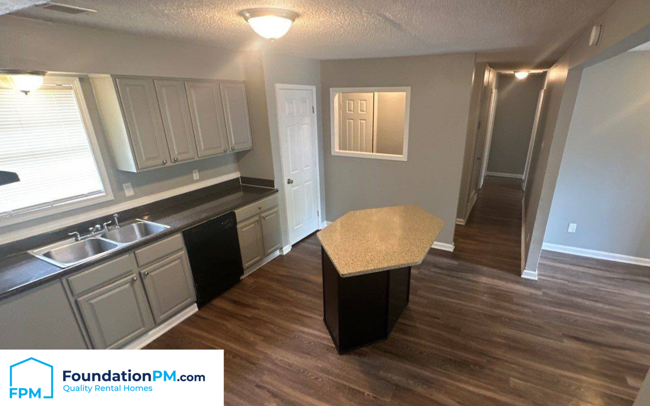 2921 Normandy Dr #1 - Photo 3 of 15