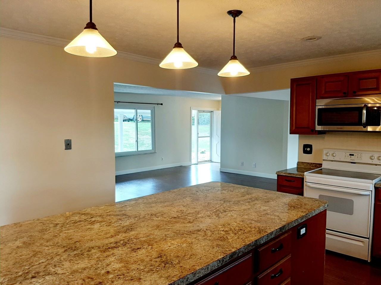 117 Diamond Ct #1 - Photo 7 of 28