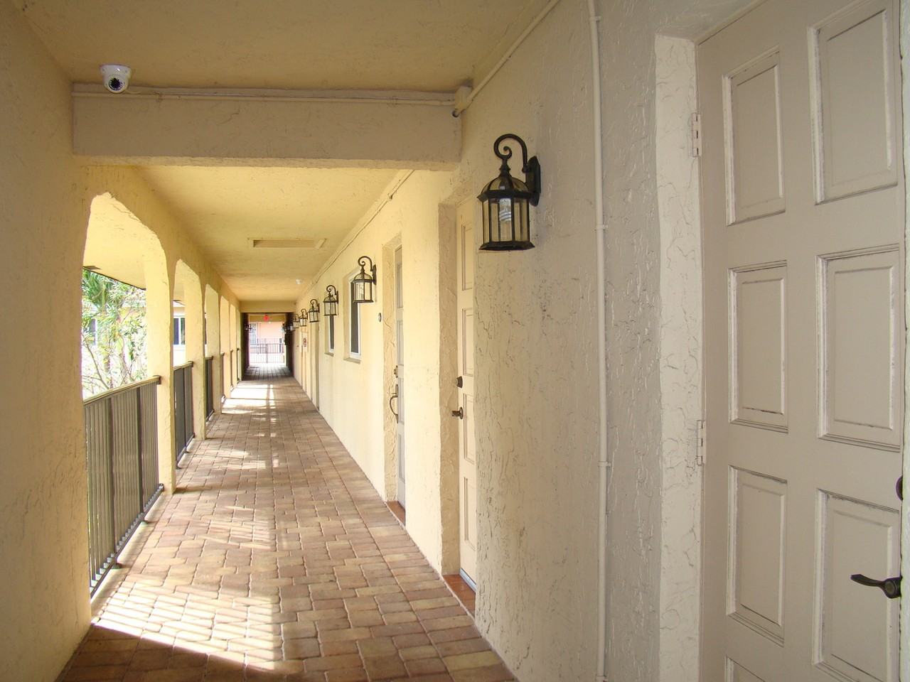 8203 8203 W Sample Road - 10 - Rose #ROSE - Photo 7 of 14