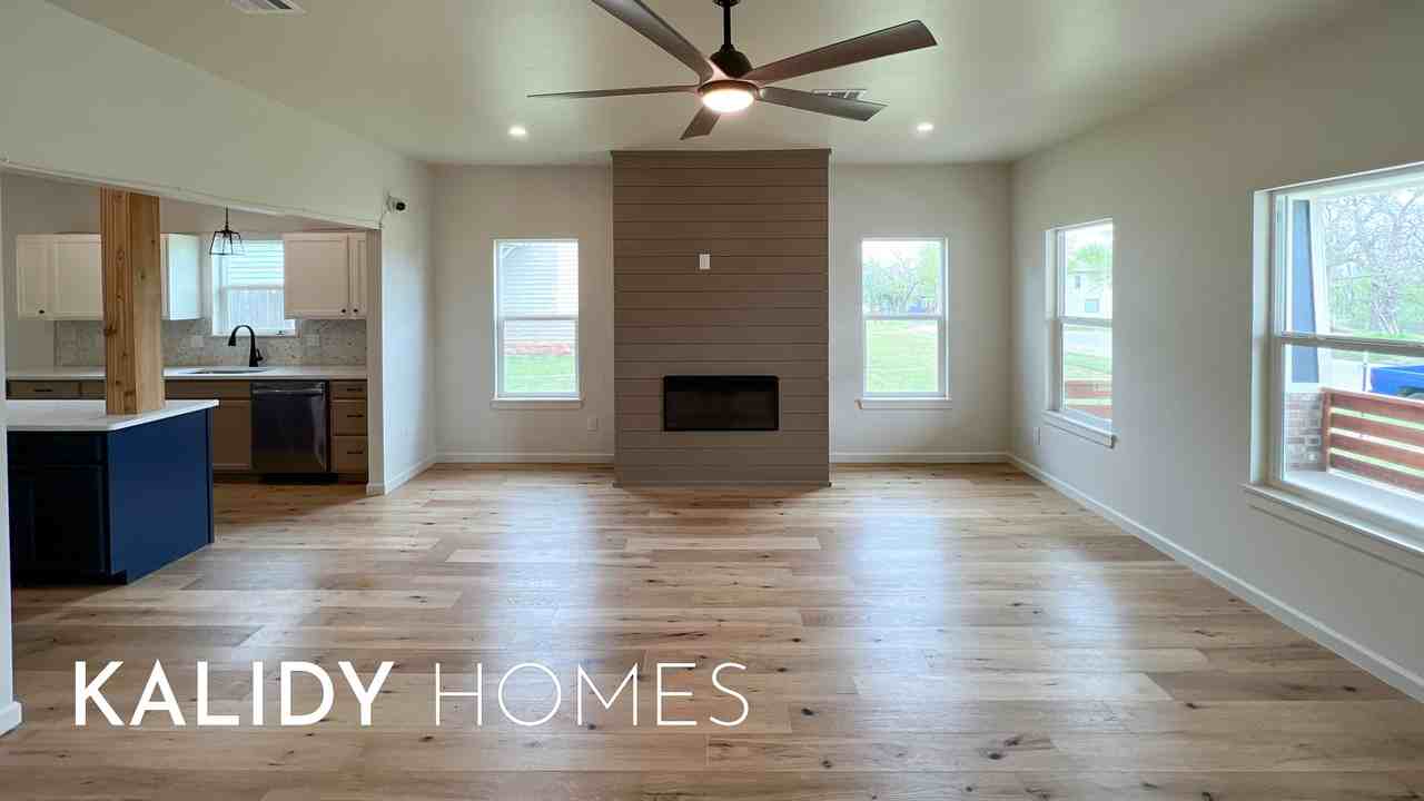 716 E Springer Ave #1 - Photo 7 of 38