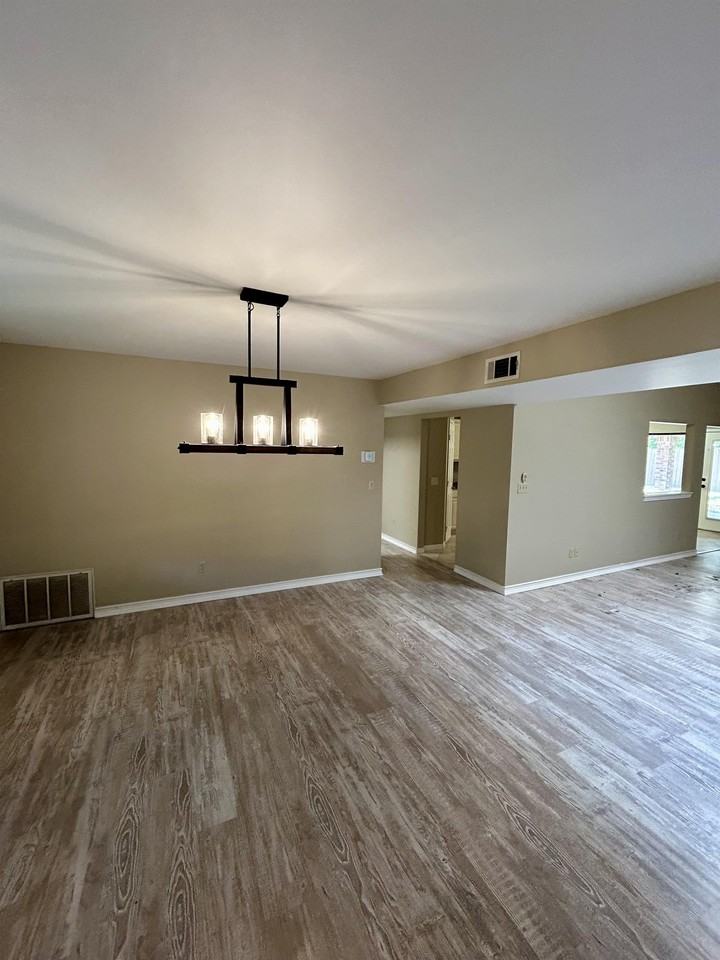 218 Yellow Pine Court #1 - Photo 5 of 30