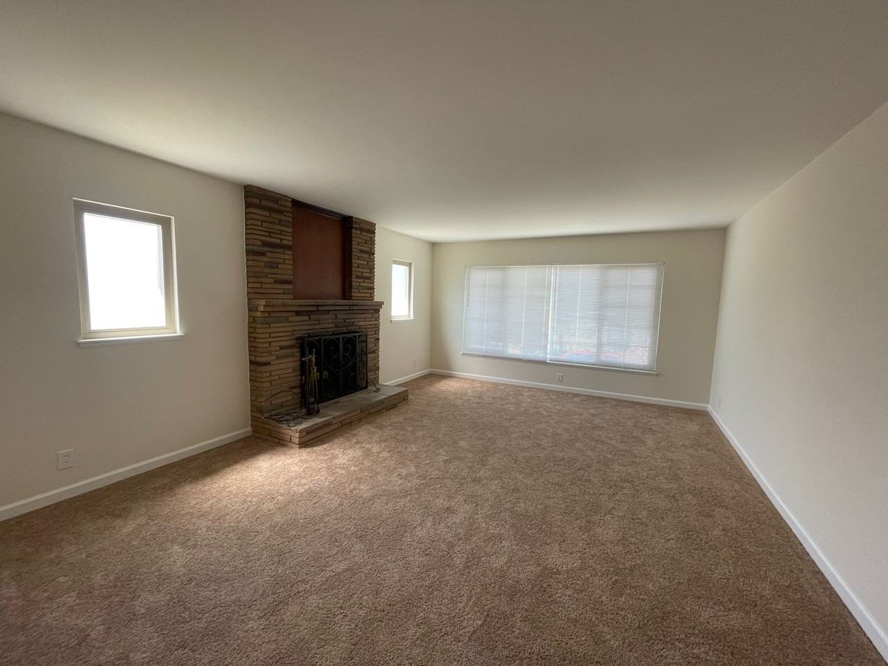 100 Lucia Ct - Photo 3 of 19