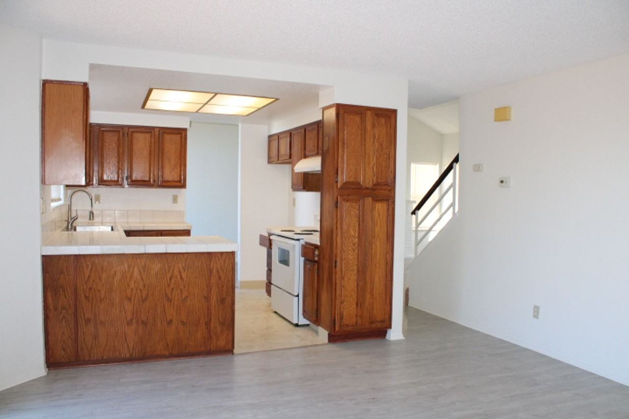 1420 Greenfield Cir - Photo 2 of 26