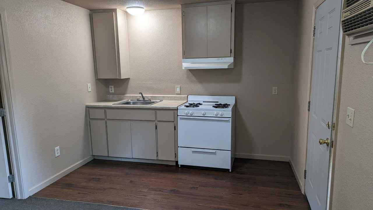 23770 Avenue 95 - Photo 3 of 7