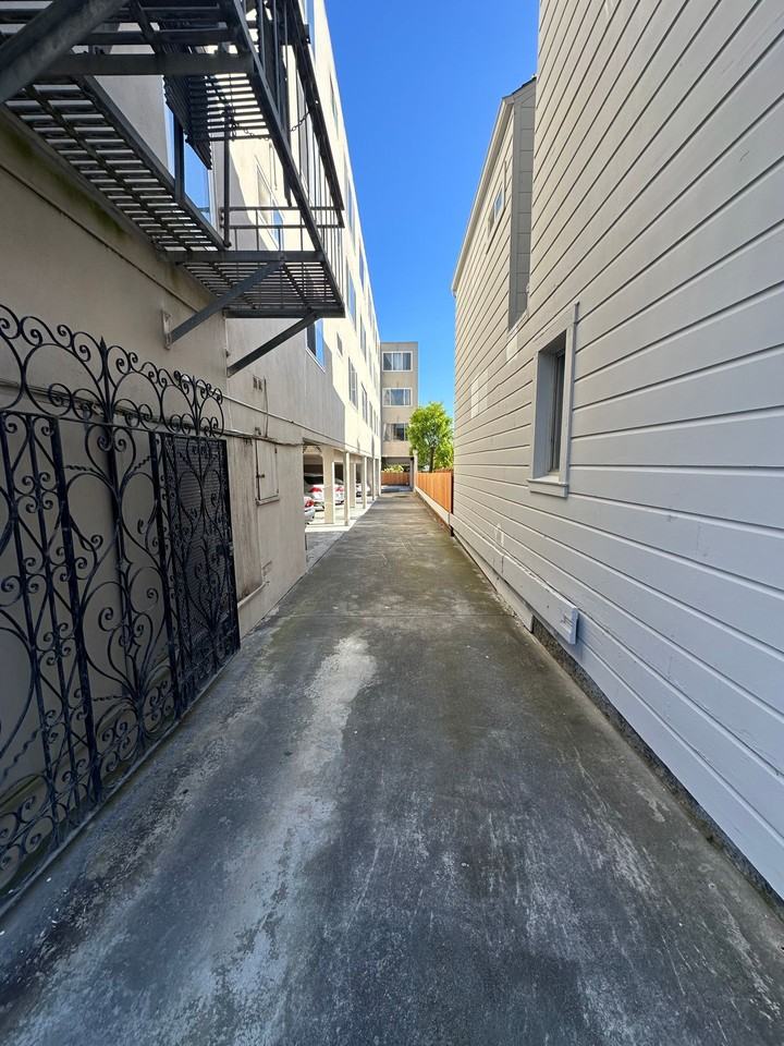 2525 Balboa Street (605r) - Photo 2 of 5