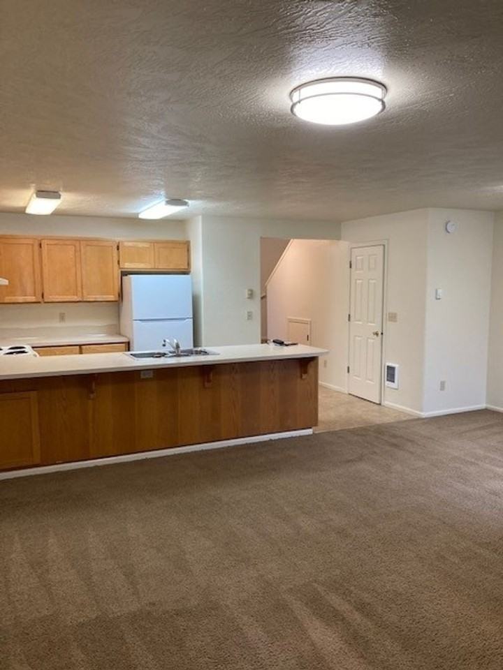 2793 S Cloverleaf Loop - Photo 3 of 26