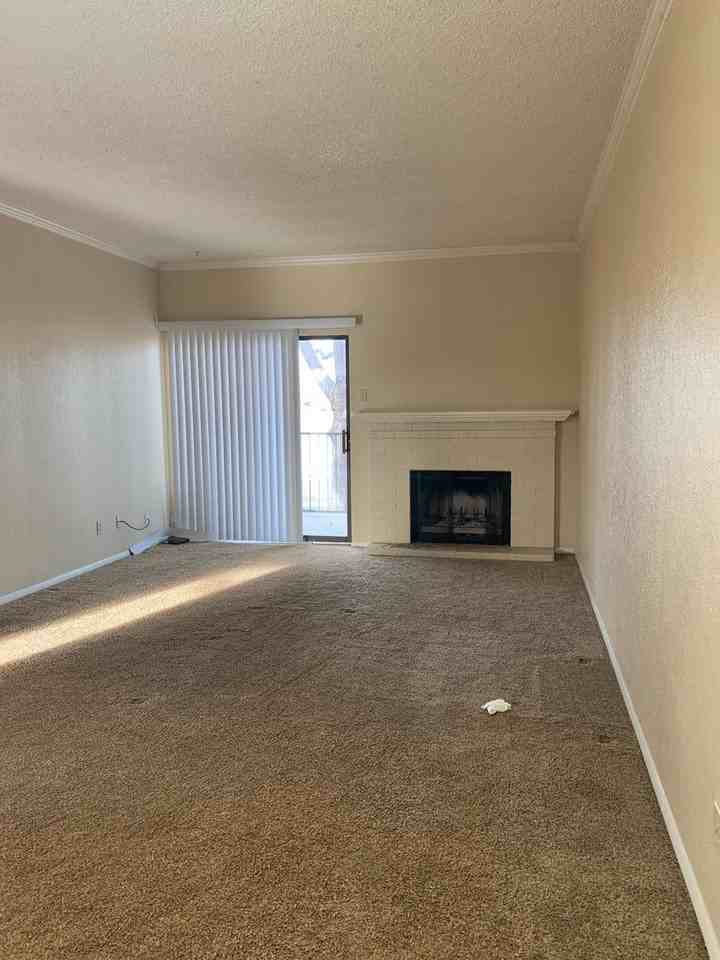 1020 Mockingbird Ln #D - Photo 2 of 14