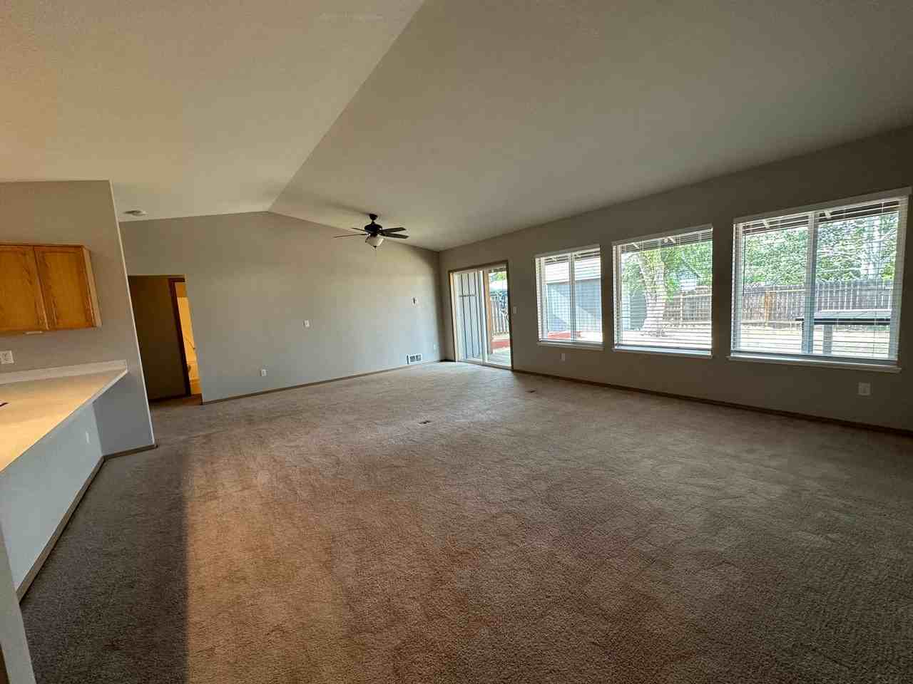 2217 Sw Lava Ct - Photo 7 of 19