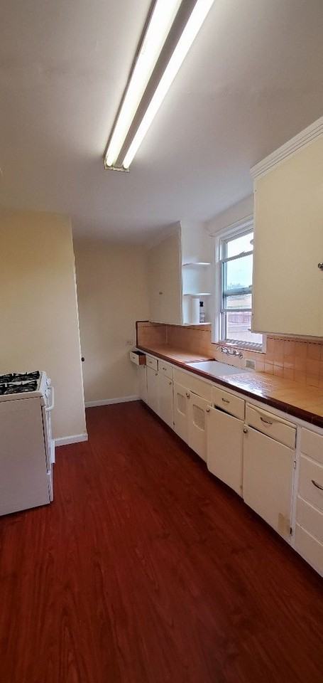 222 14th St - Photo 7 of 17