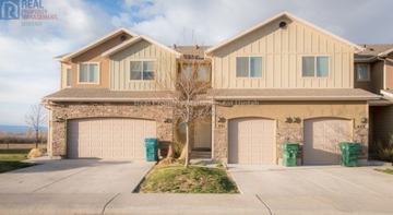 featured image of 447 E Red Fox Ln