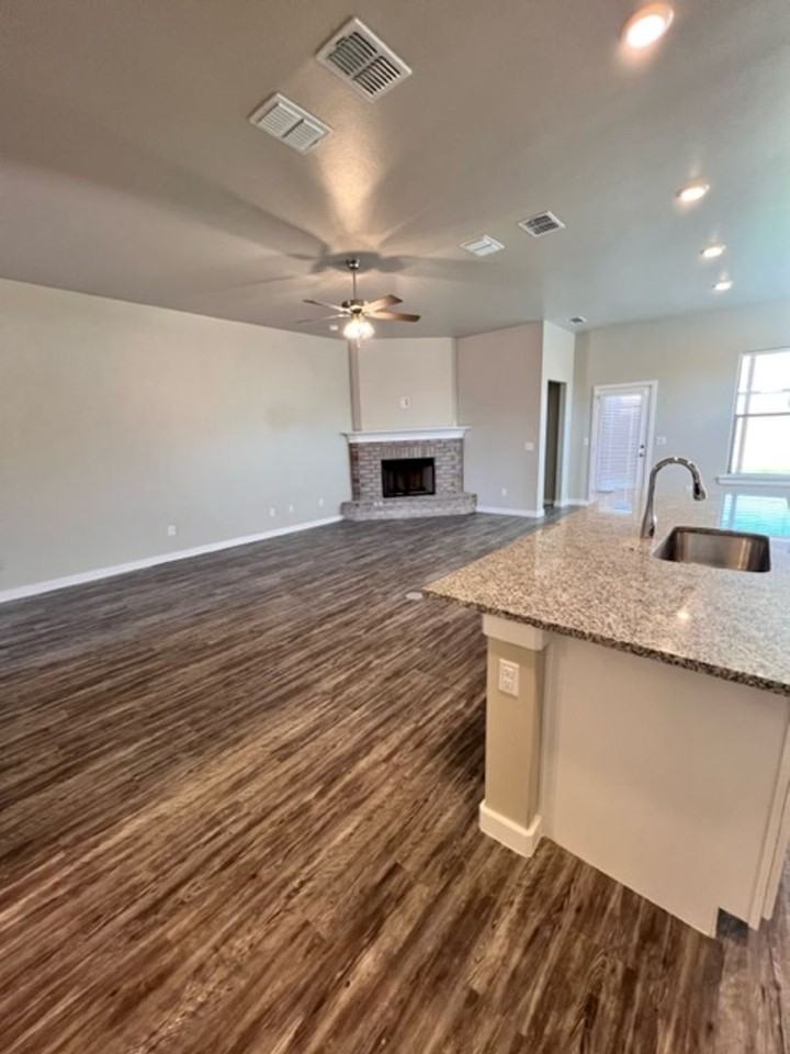 1808 141st St - Photo 3 of 28