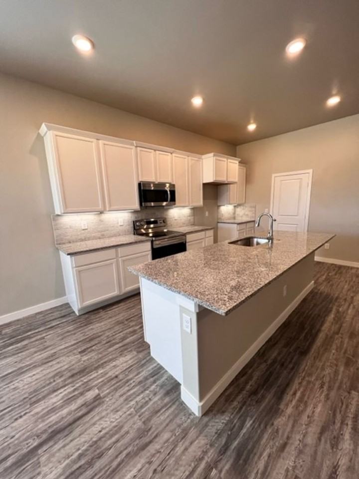 1808 141st St - Photo 6 of 28