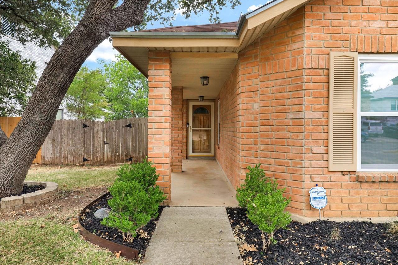 6442 Maverick Trail Dr - Photo 3 of 26