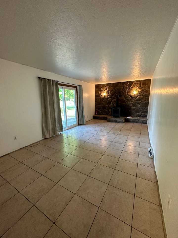 9126 Emerson Rd - Photo 2 of 8