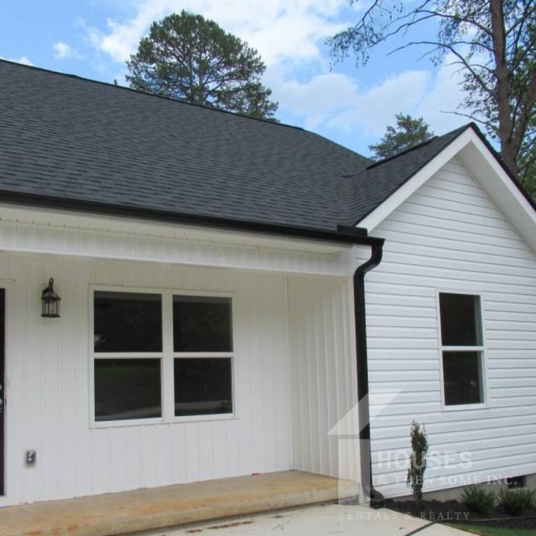 403 Bramlett Rd - Photo 2 of 13