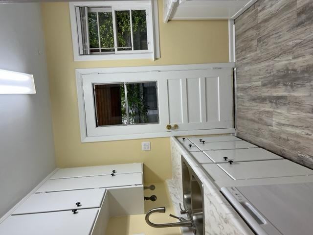 217 Fleming St - Photo 3 of 13