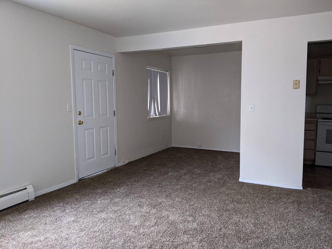 113 Hettig Ave #B - Photo 2 of 6