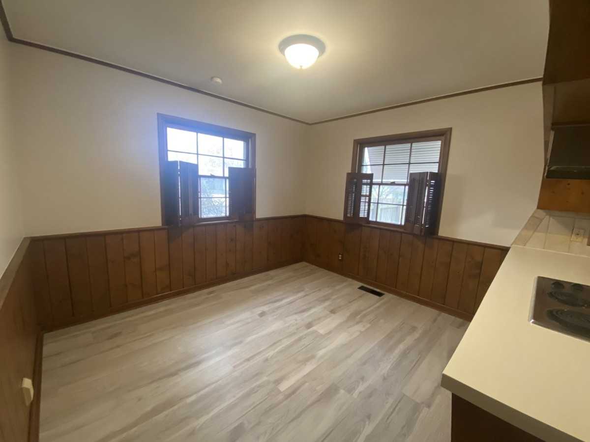 5742 S Urbana Ave - Photo 3 of 20