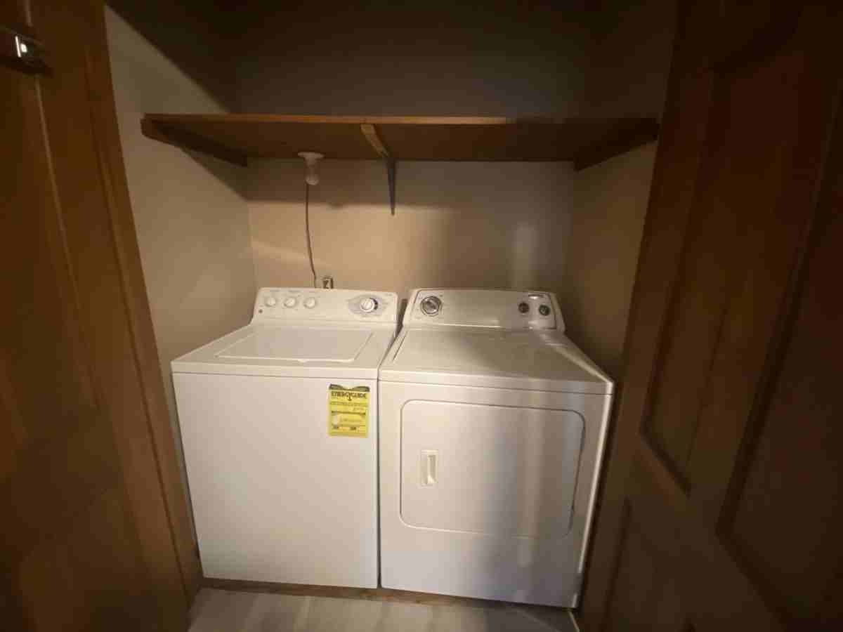 5742 S Urbana Ave - Photo 2 of 20