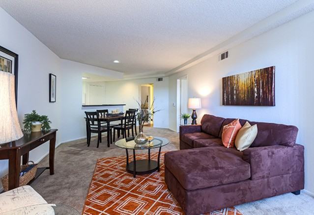 Camden Sea Palms Apartments 1850 Whittier Ave, Costa Mesa, CA 92627