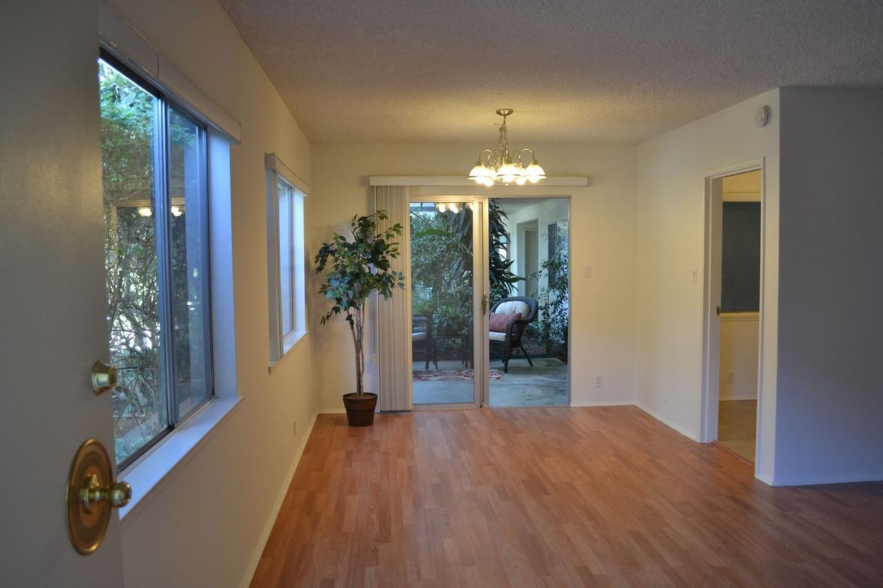 Royal Gardens Arcadia - Photo 2 of 50